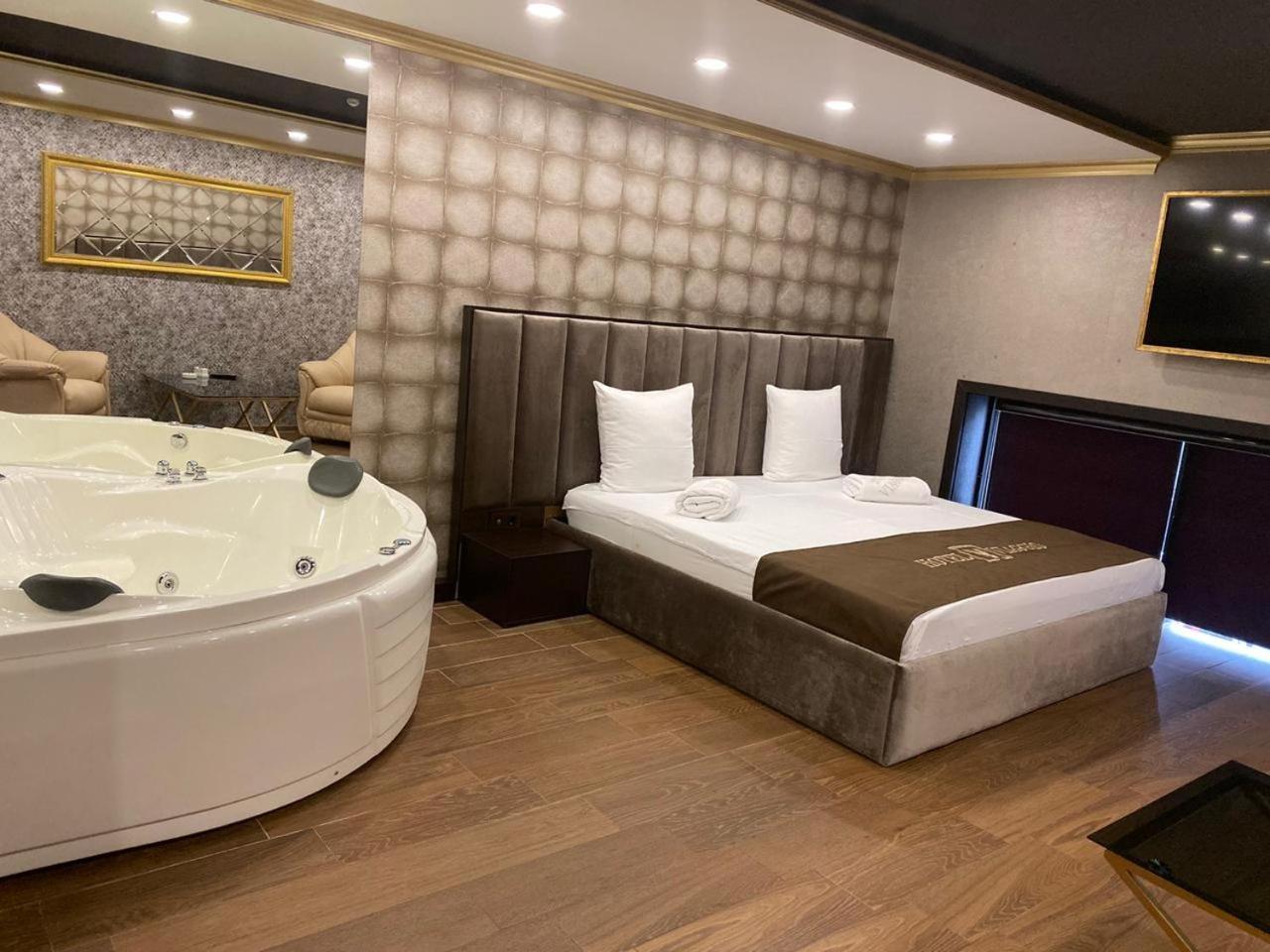 Vg Hotel Jereván Kültér fotó