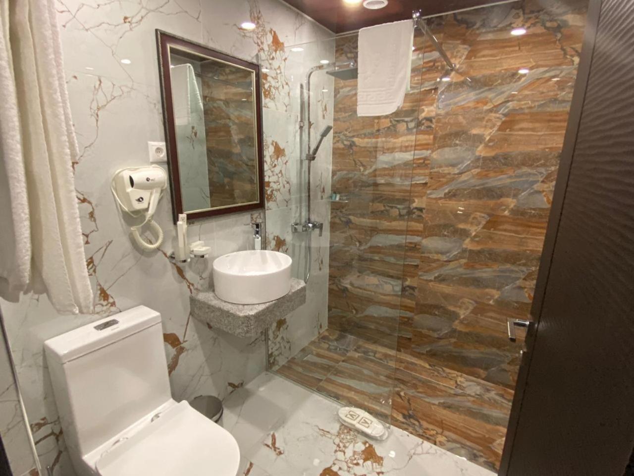 Vg Hotel Jereván Kültér fotó